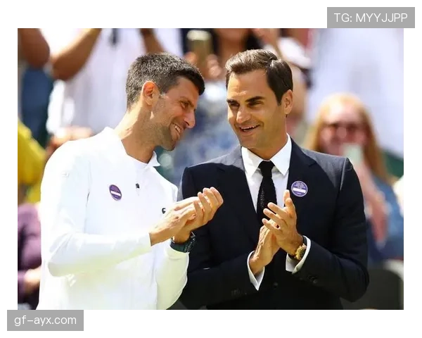 费德勒退役后每天喝三杯手冲咖啡，球拍换成了婴儿车