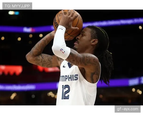 莫兰特又双叒夜店蹦迪了？这哥们拿顶薪是去当DJ的吧